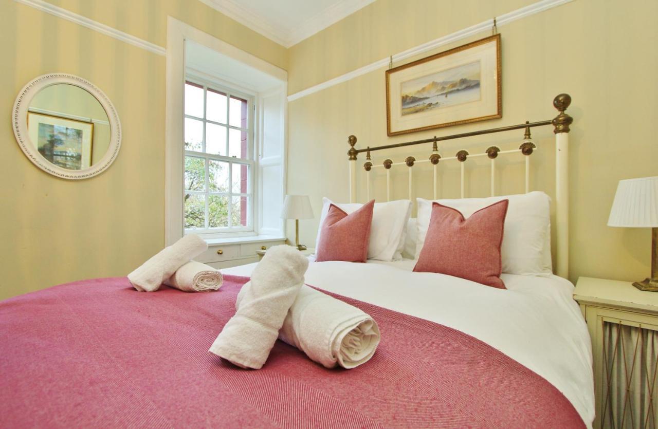 Ramsay Garden - Spacious 3-Bedroom Apartment Next To Edinburgh Castle Exterior photo